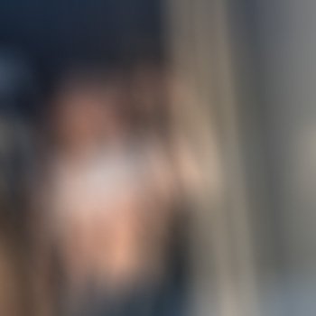 Luciana Alfonso legs wide